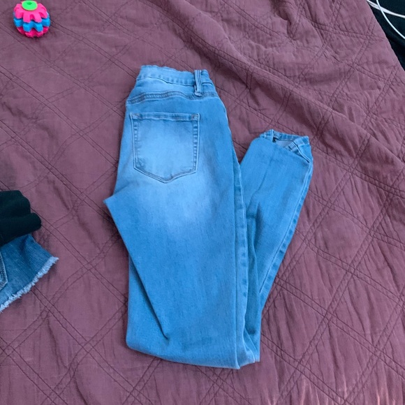Selling clothes from Old Navy, Ariat, Holister, Forever 21, etc. - Picture 14 of 15